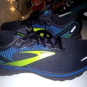 Brook ghost 14   size11.5